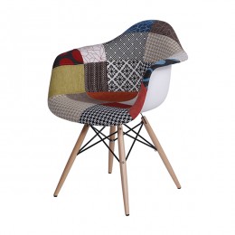 Cadeira Eames Dar Patchwork Base de Madeira